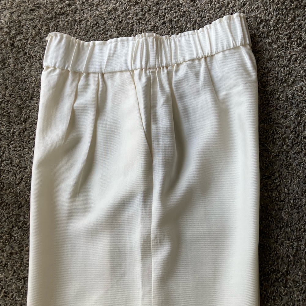 H&M Cream High Waist Relaxed Fit Shorts - Picture 6 of 7